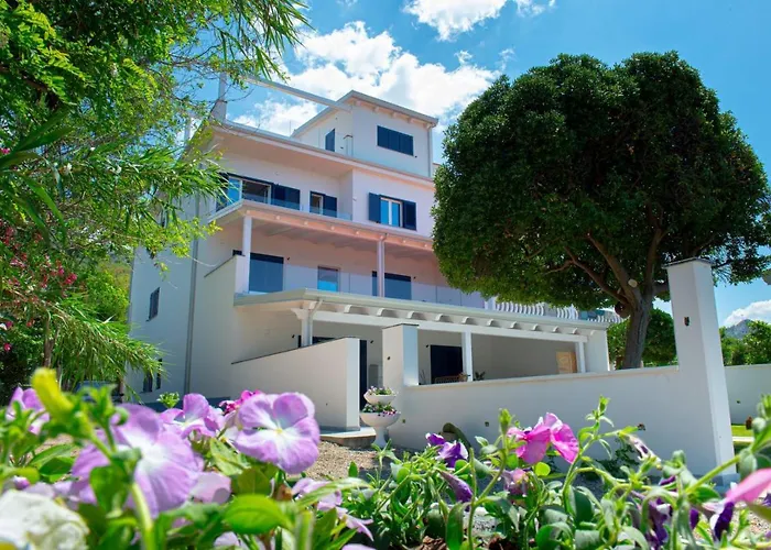 Mbaccimari Alojamento de Acomodação e Pequeno-almoço 4*